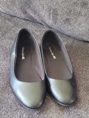 American Eagle Outfitters Black Women's Slip-On Ballet Flats